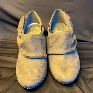 East5th Gray size 10.